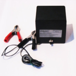 Aparat Profesional Anti Soareci si Sobolani Ultrasonic 300A la baterie Aparat Profesional Anti Soareci si Sobolani Ultrasonic 300A la baterie